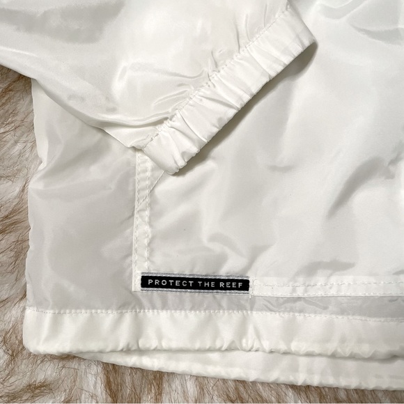 Friends Of The Reef hooded windbreaker - Picture 3 of 7